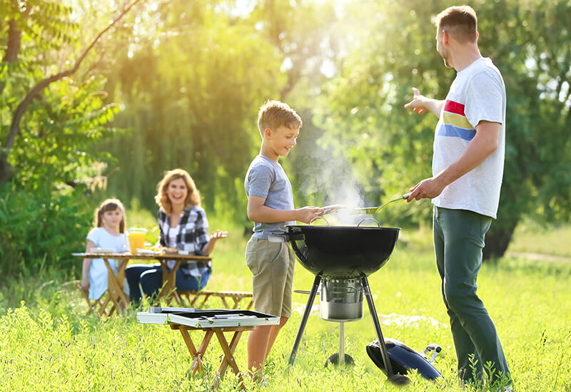 Első osztályú grillezési élmény a kertjében.