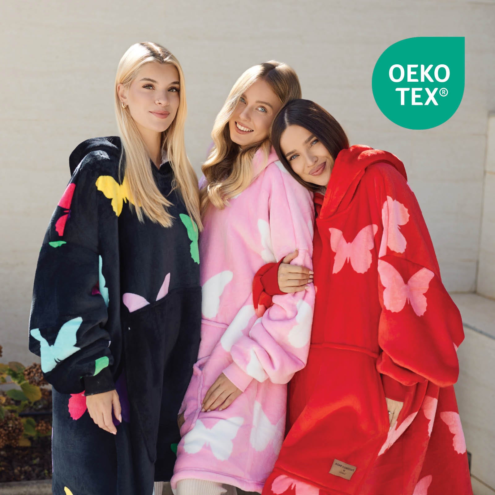 Agnė Kuzmickaitė x Vitapur ujjú kapucnis takaró Butterfly